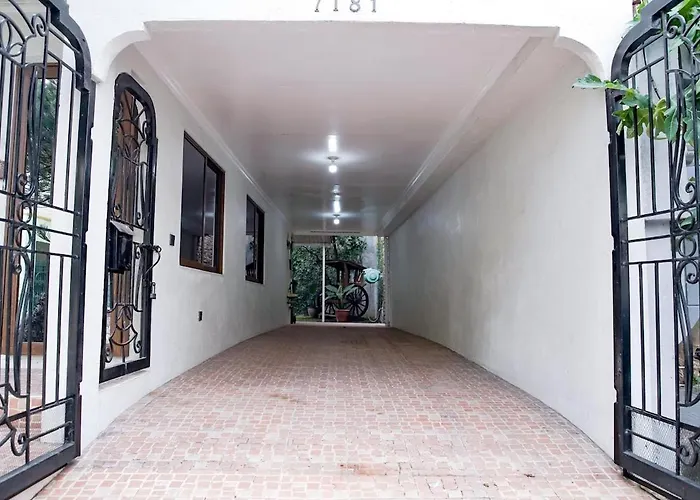 Gandrielle Manila